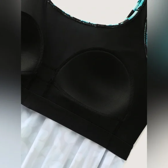 BloomChic Tropical Flower Print Pockets One-Piece Swimsuit. Size 30 - Picture 9 of 15